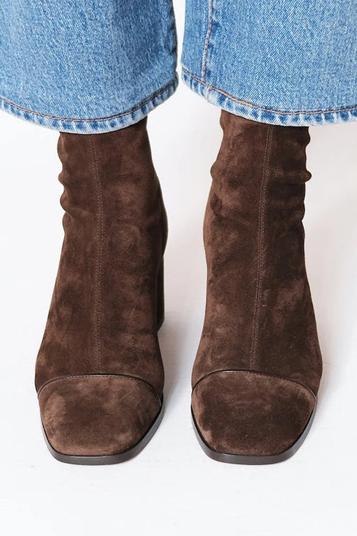 Women Heeled Boots – Square Toe & Everyday Elegance