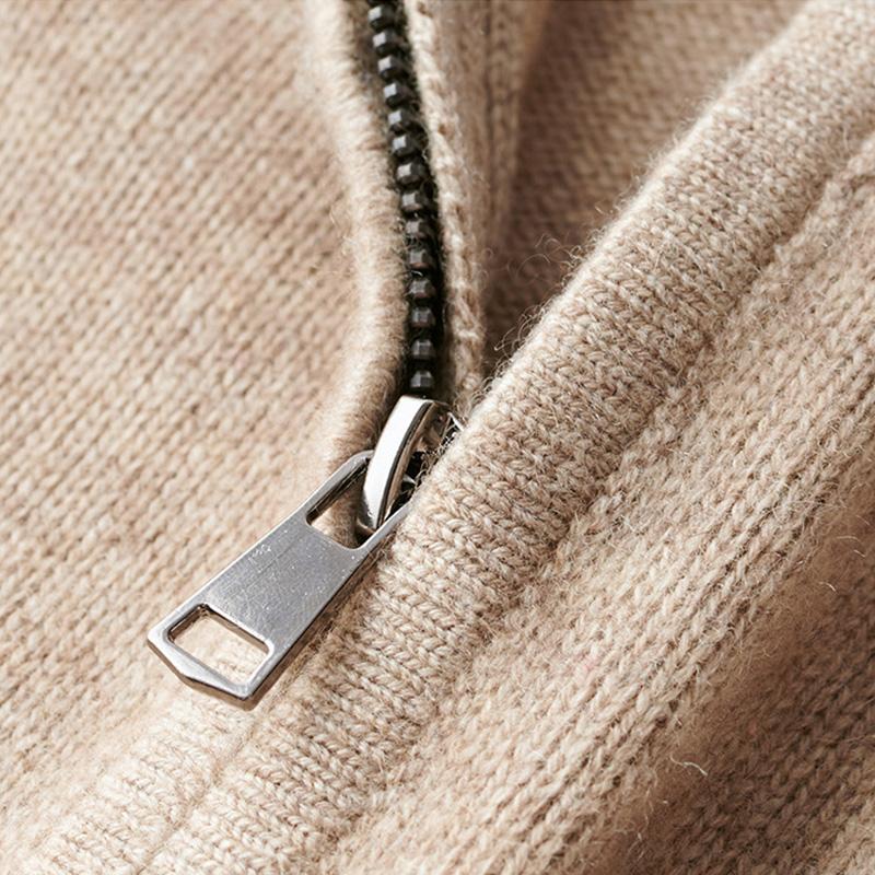 Men’s Zip-Up Sweater – Timeless Style & Functional Comfort