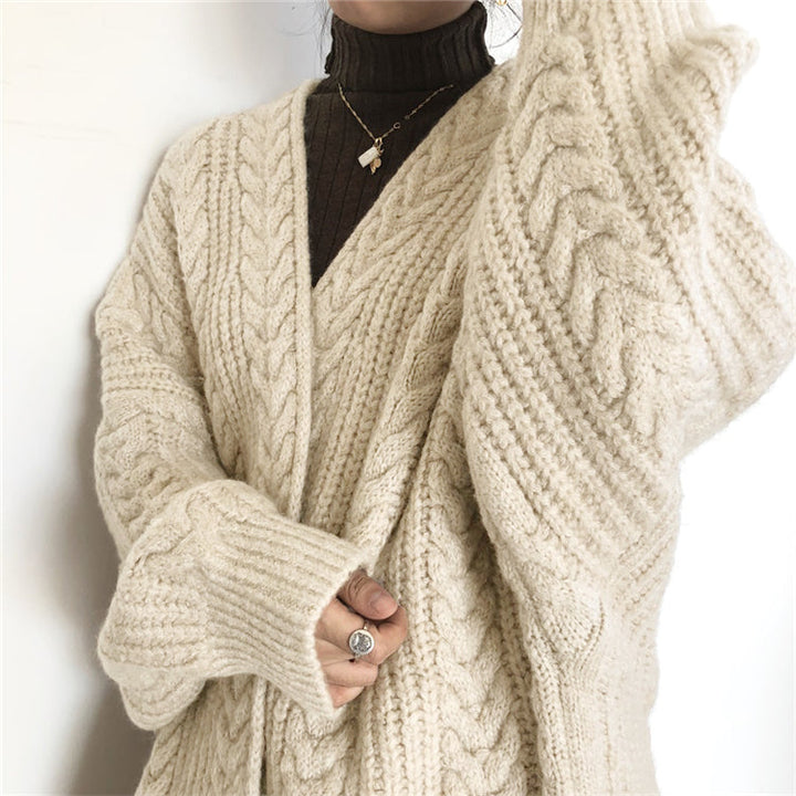Women's chunky knit cardigan