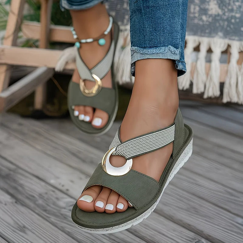Women's Flat Sandals With Metal Buckle