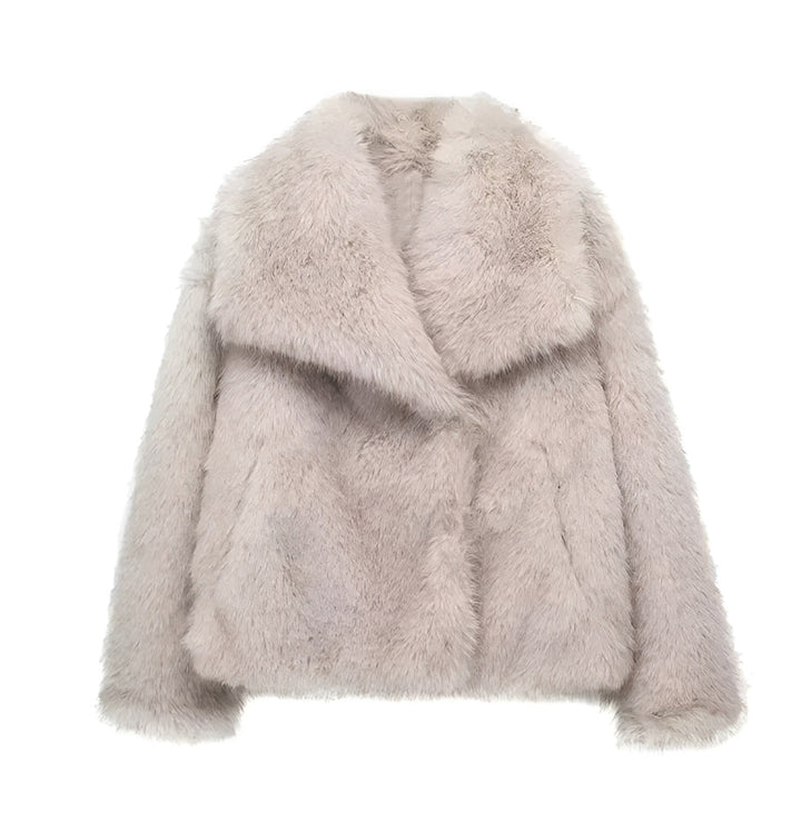 Gabriela | Fur coat with lapel collar