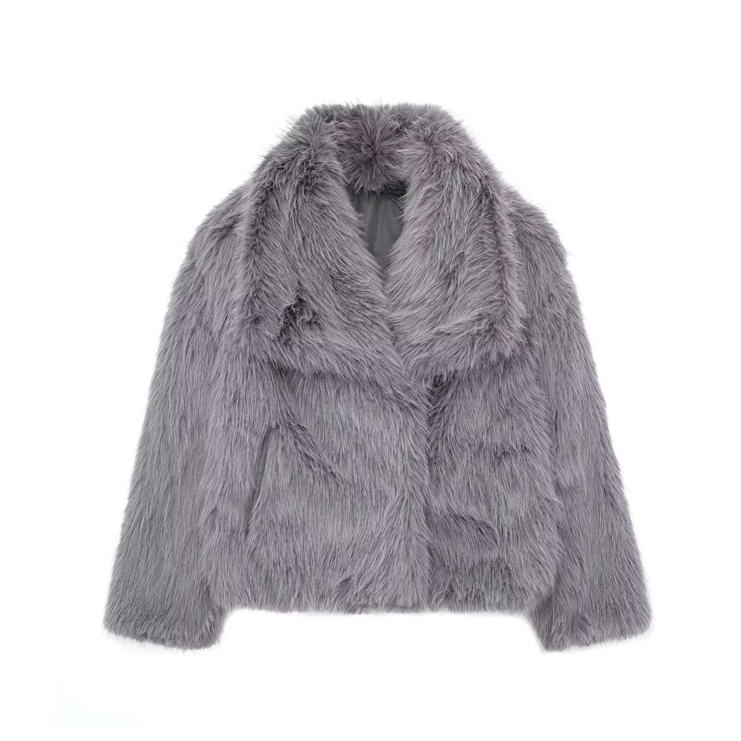 Gabriela | Fur coat with lapel collar