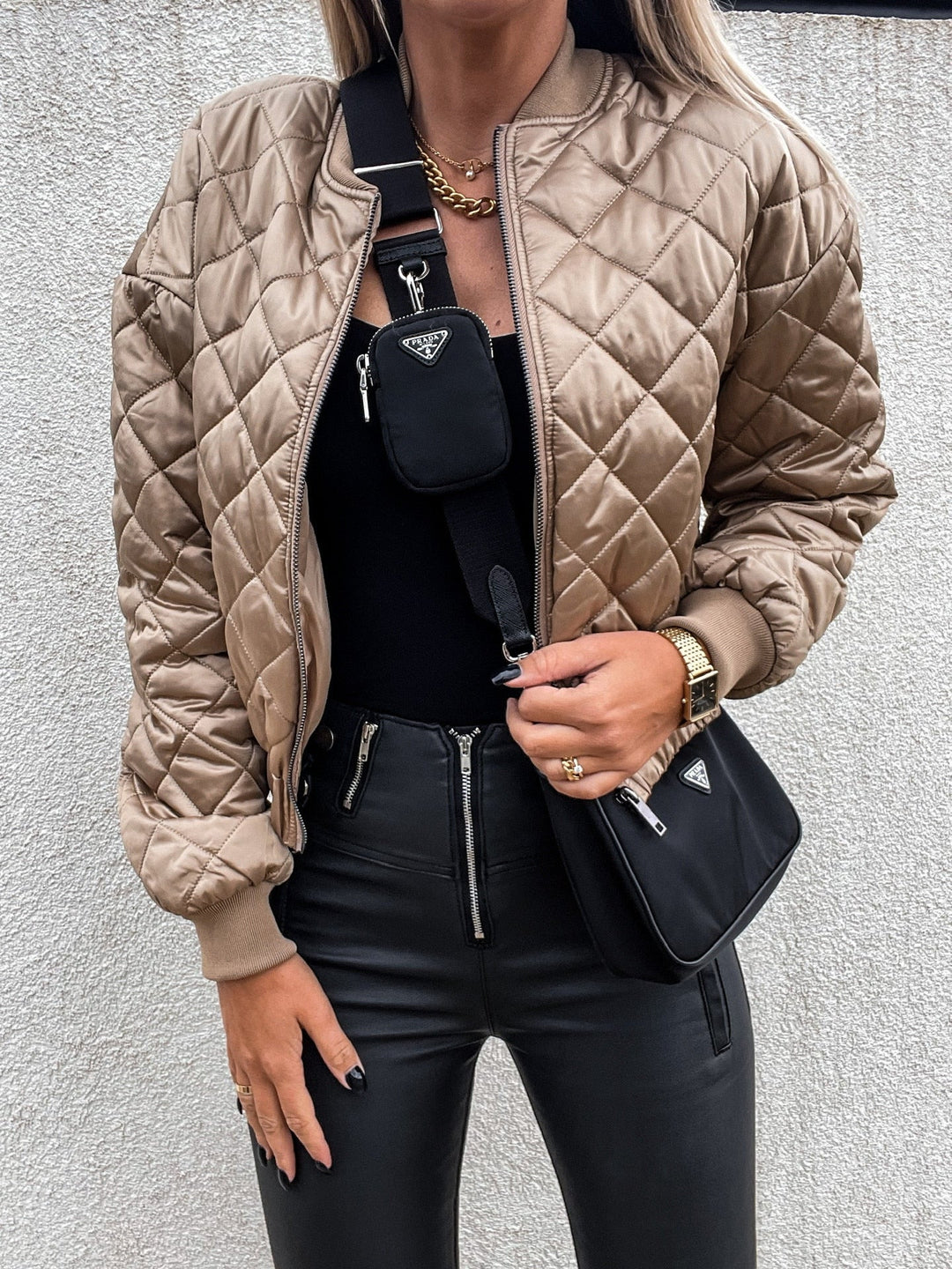 Women's quilted bomber jacket for casual style