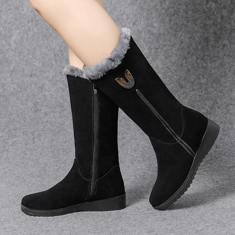 Elegant flat women's boots for casual outings and winter wear