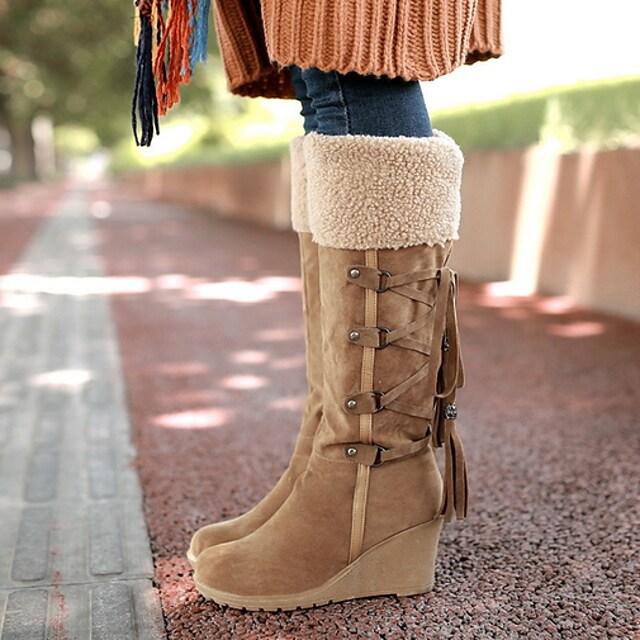 Stylish women's high snow boots with lace-up design