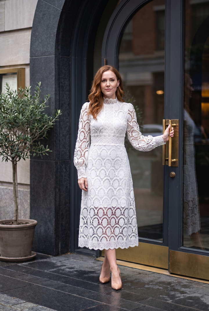Donna - Romantic lace dress