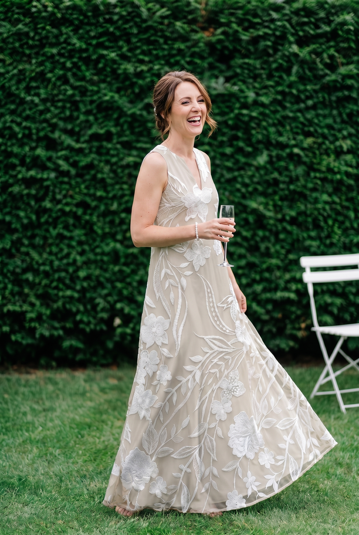 Clara – ELEGANT SLEEVELESS LUXE PRINTED DRESS