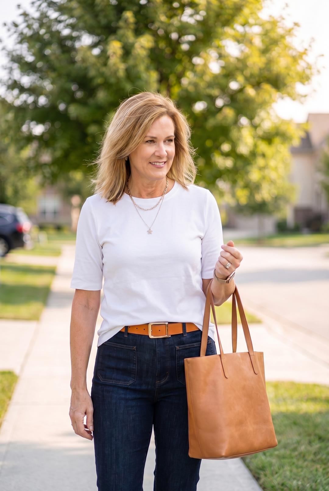 Emma - Cozy Minimalist Half-sleeve 100% Cotton T-shirt