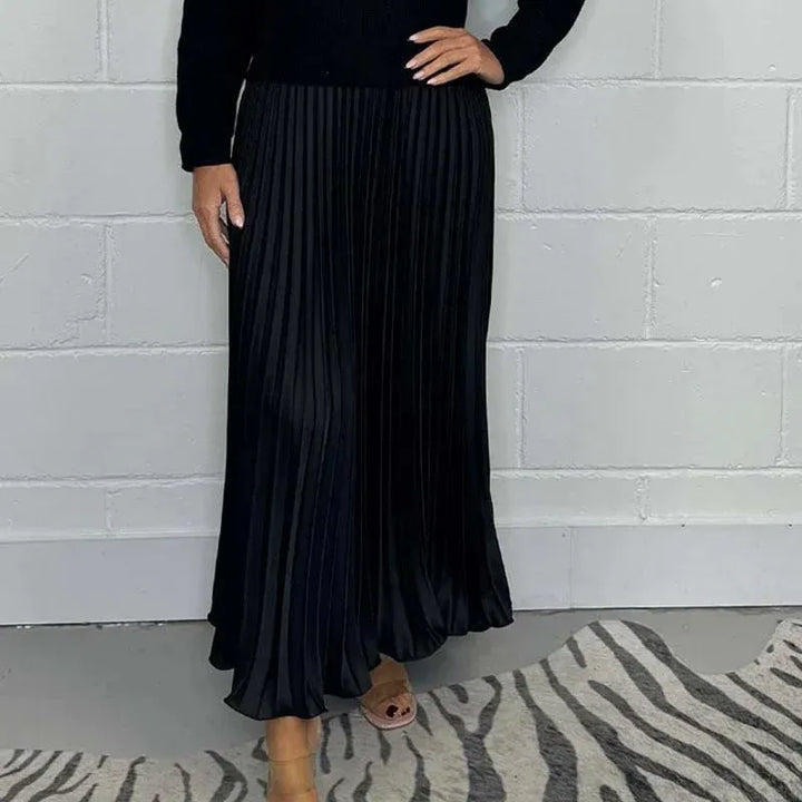 BRIELLE – ELEGANT PLEATED SWEATER DRESS